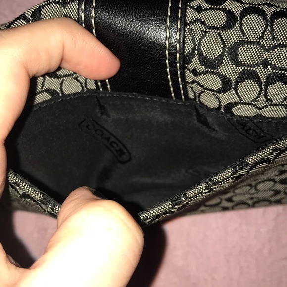 NWOT Coach Black Signature Buckle Wallet - Picture 7 of 8